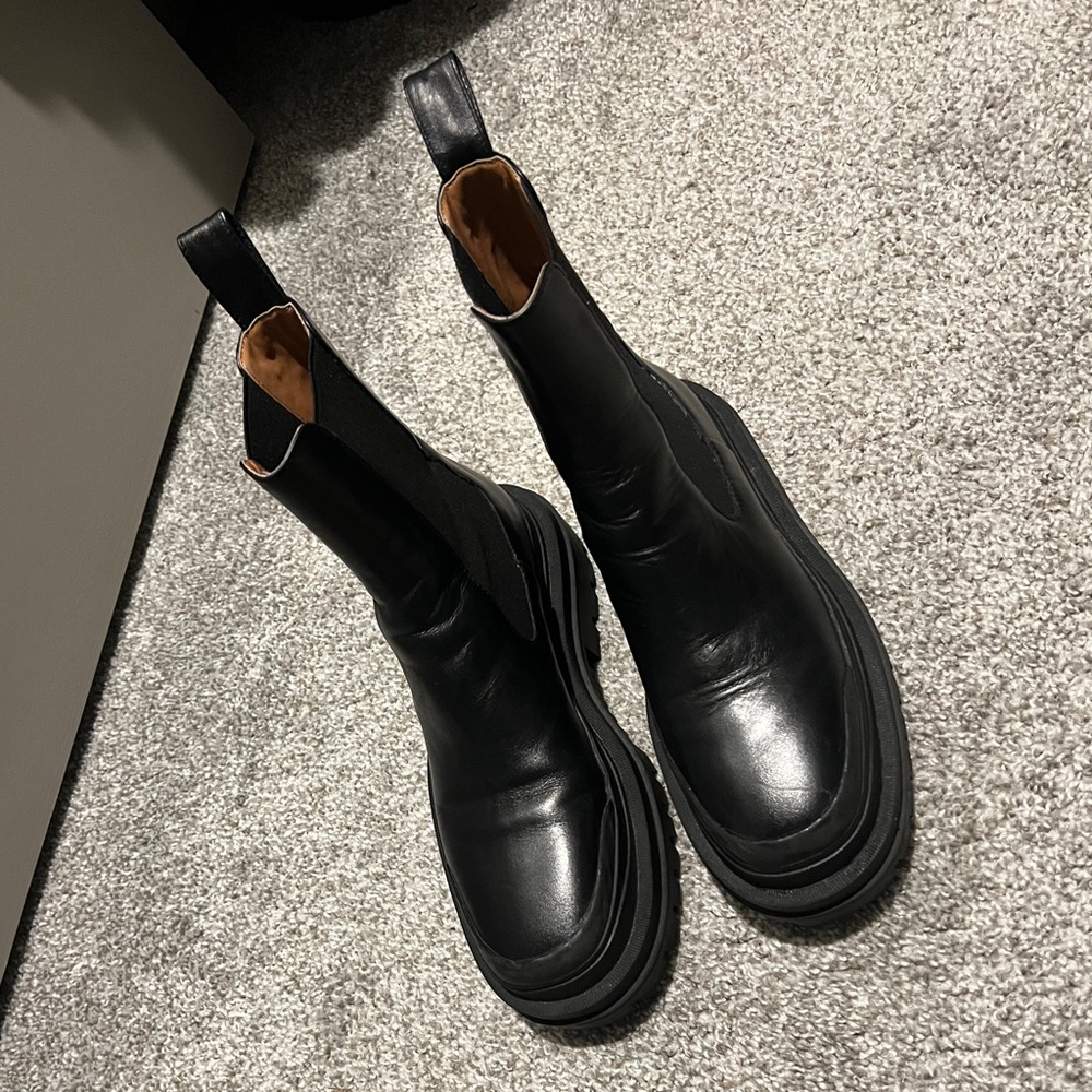 Zara Lug Boots